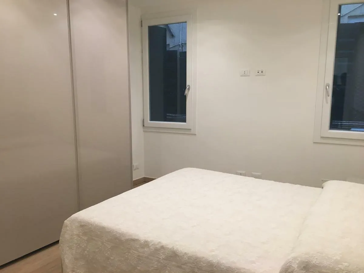 Majoorel البندقية 0*,  إيطاليا